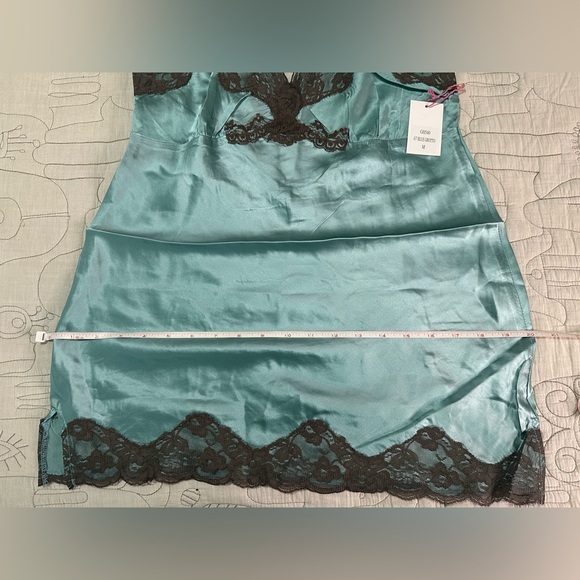 NEW Gold Hawk Two Tone V-Back Lace Chemise Silk Cami M Blue Grotto Brown Lace - Picture 8 of 8